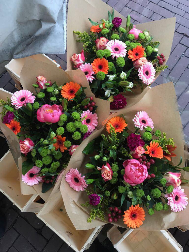 rond boeket oranje-roze-groen